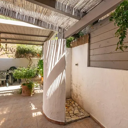 Apartment Sa Domu De Dinu