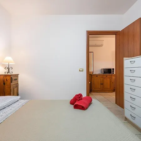 Apartament Sa Domu De Dinu